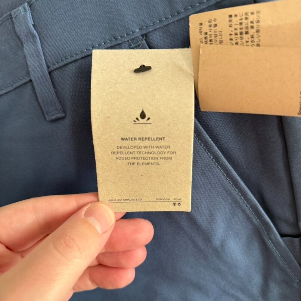 Levis 504 Trouser Short - Picture 6 of 12